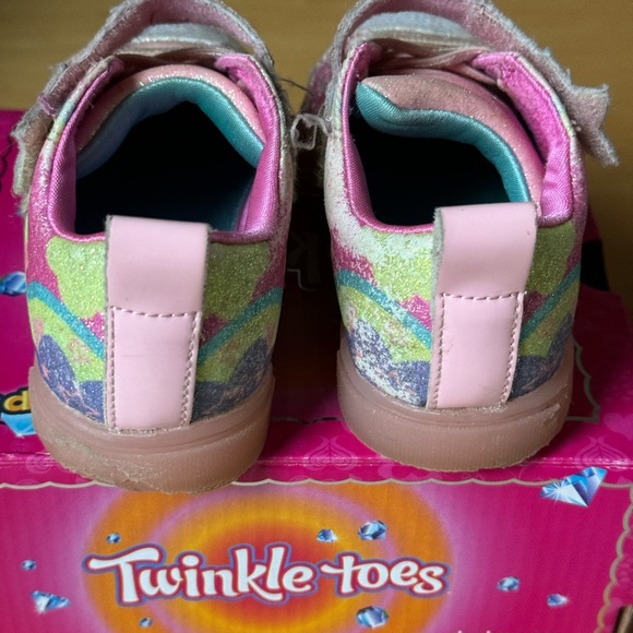Sketchers twinkle toes shoes (toddler) - Picture 3 of 6